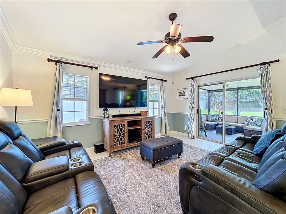 Active With Contract: $599,900 (4 beds, 2 baths, 2889 Square Feet)