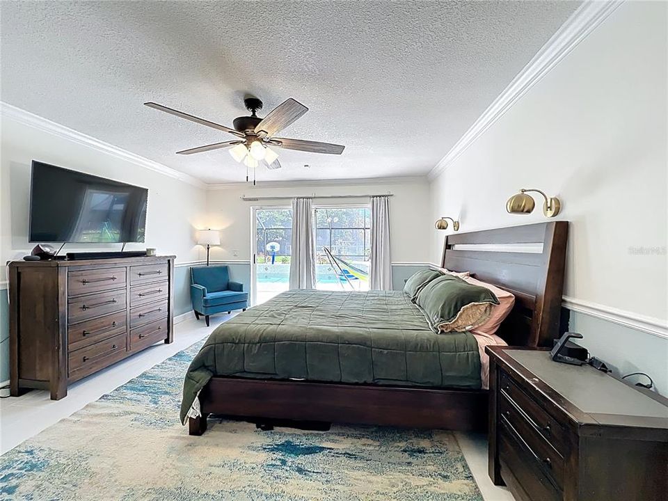 Active With Contract: $599,900 (4 beds, 2 baths, 2889 Square Feet)