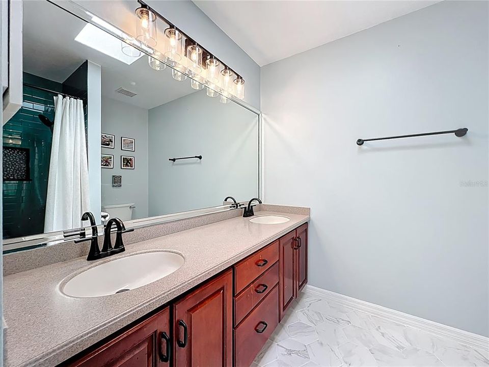Active With Contract: $599,900 (4 beds, 2 baths, 2889 Square Feet)