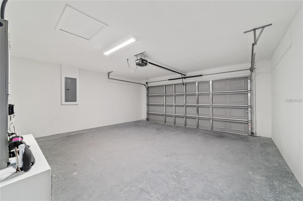 For Rent: $2,100 (3 beds, 2 baths, 1557 Square Feet)