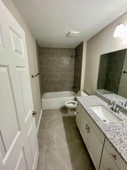For Rent: $2,100 (3 beds, 2 baths, 1557 Square Feet)