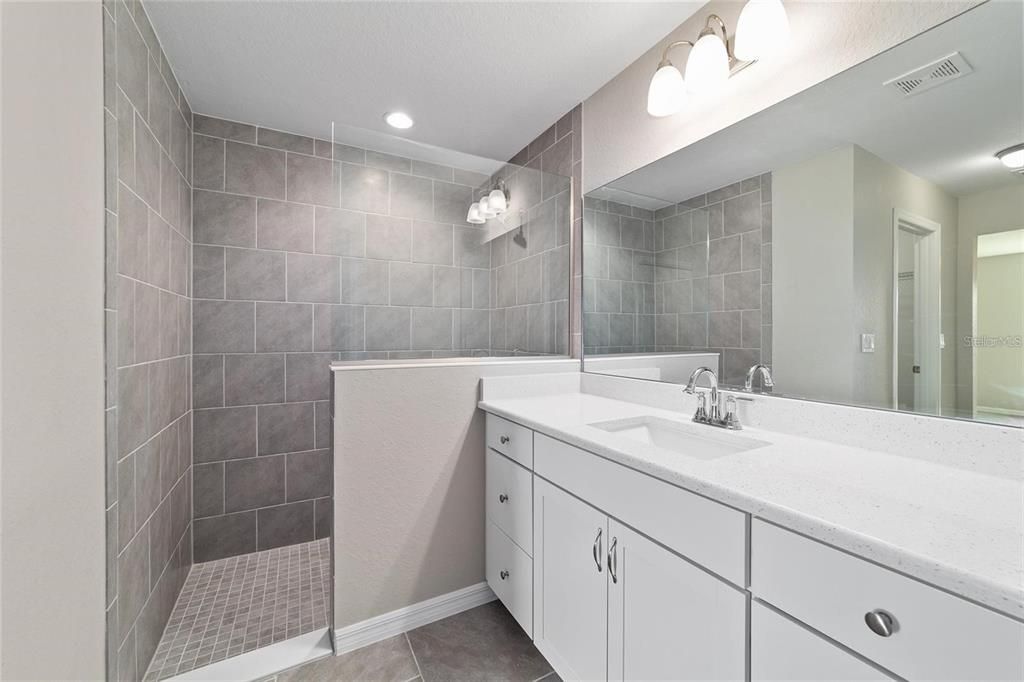For Rent: $2,100 (3 beds, 2 baths, 1557 Square Feet)