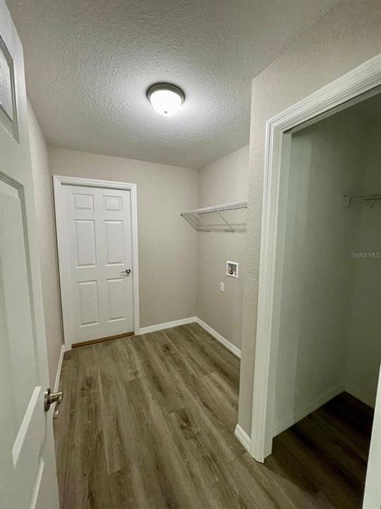 For Rent: $2,100 (3 beds, 2 baths, 1557 Square Feet)