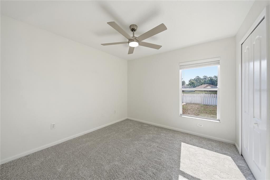 Activo con contrato: $399,999 (4 camas, 2 baños, 1956 Pies cuadrados)