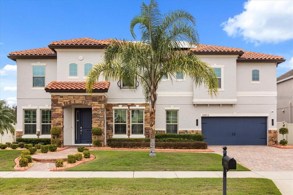 For Sale: $1,499,000 (6 beds, 4 baths, 4377 Square Feet)