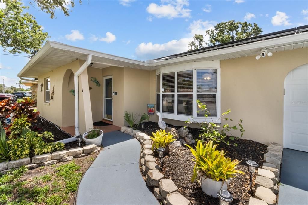 Activo con contrato: $534,900 (4 camas, 2 baños, 1844 Pies cuadrados)