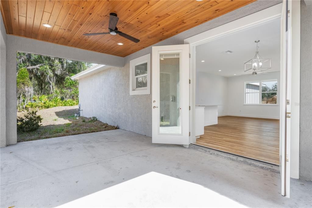 For Sale: $375,000 (3 beds, 2 baths, 1546 Square Feet)