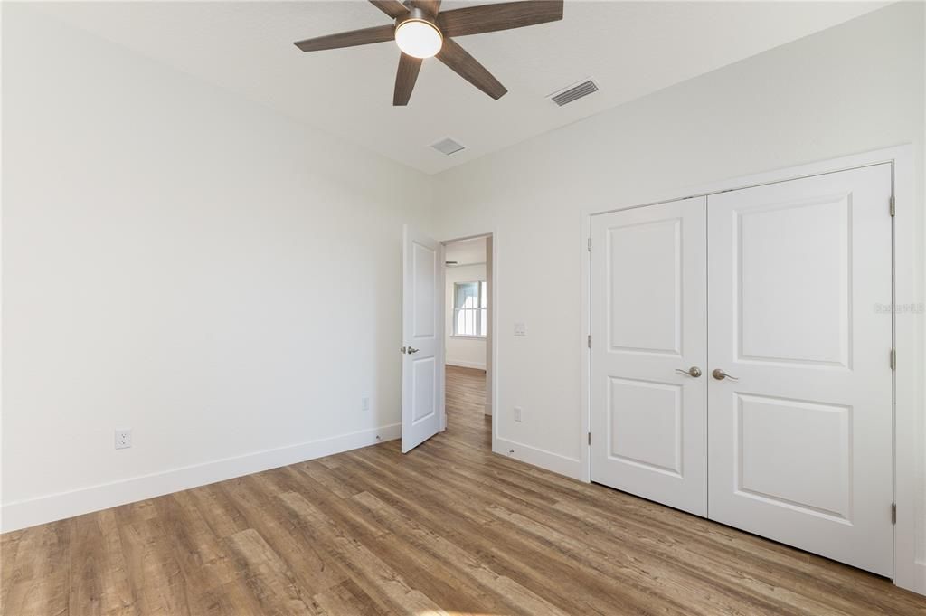 For Sale: $375,000 (3 beds, 2 baths, 1546 Square Feet)