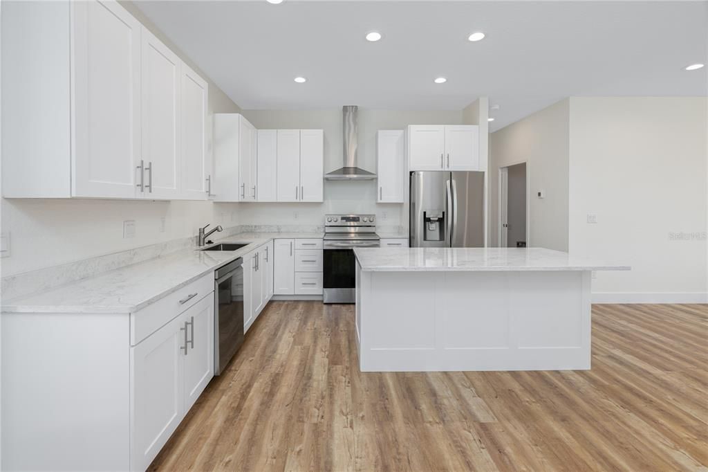 For Sale: $375,000 (3 beds, 2 baths, 1546 Square Feet)