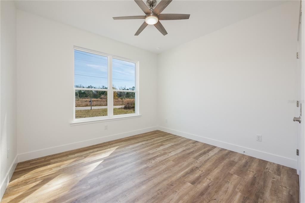 For Sale: $375,000 (3 beds, 2 baths, 1546 Square Feet)
