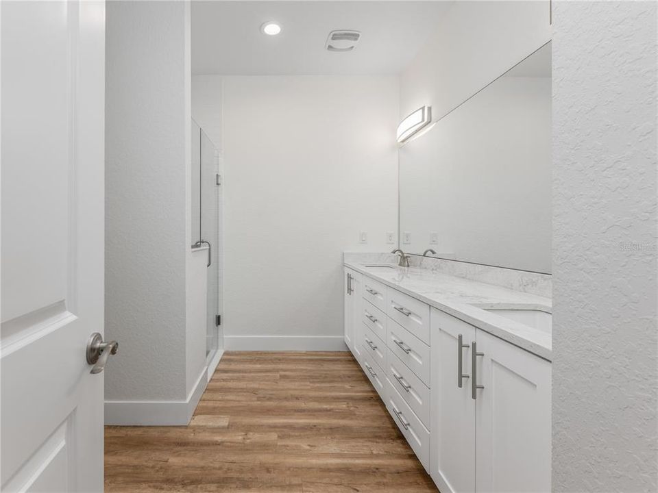 For Sale: $375,000 (3 beds, 2 baths, 1546 Square Feet)
