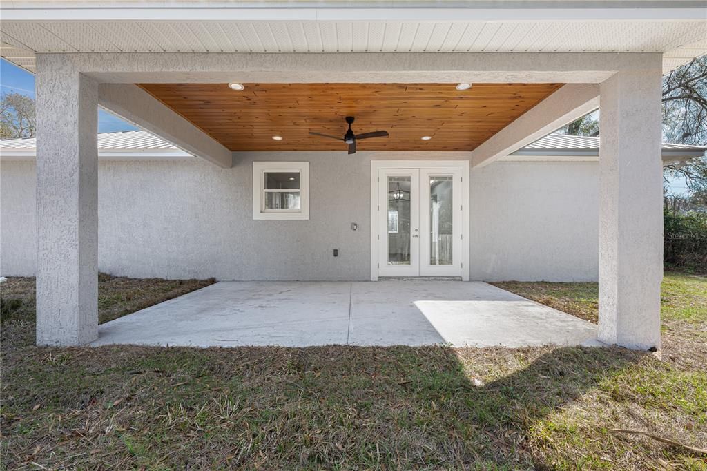 For Sale: $375,000 (3 beds, 2 baths, 1546 Square Feet)