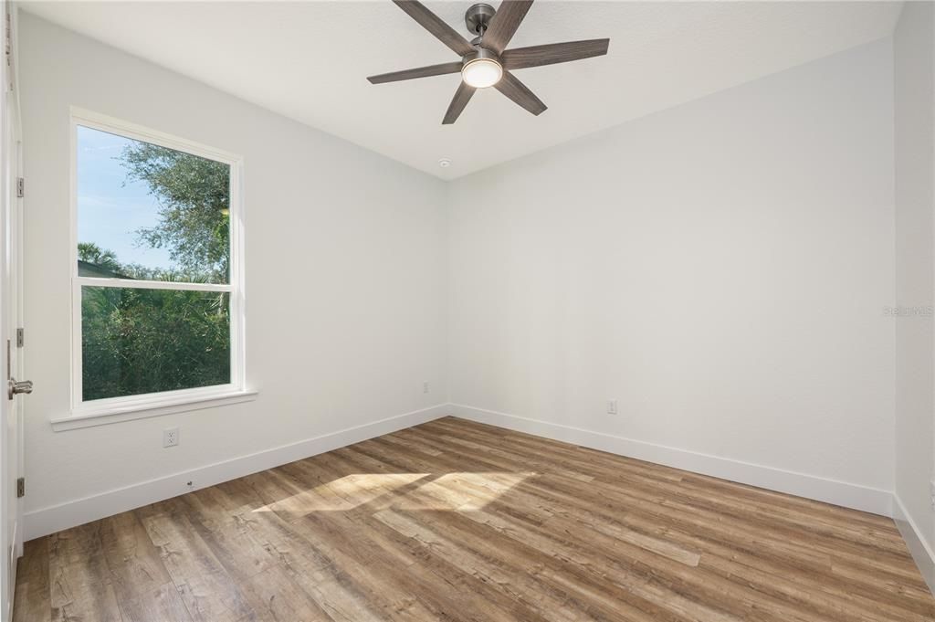 For Sale: $375,000 (3 beds, 2 baths, 1546 Square Feet)