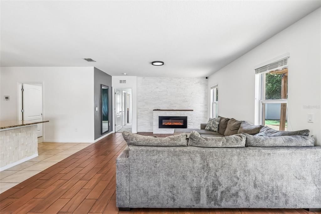 Active With Contract: $290,000 (4 beds, 2 baths, 1767 Square Feet)