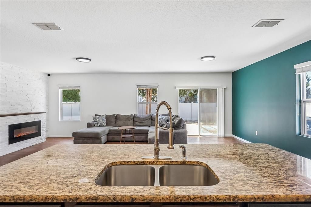 Active With Contract: $290,000 (4 beds, 2 baths, 1767 Square Feet)