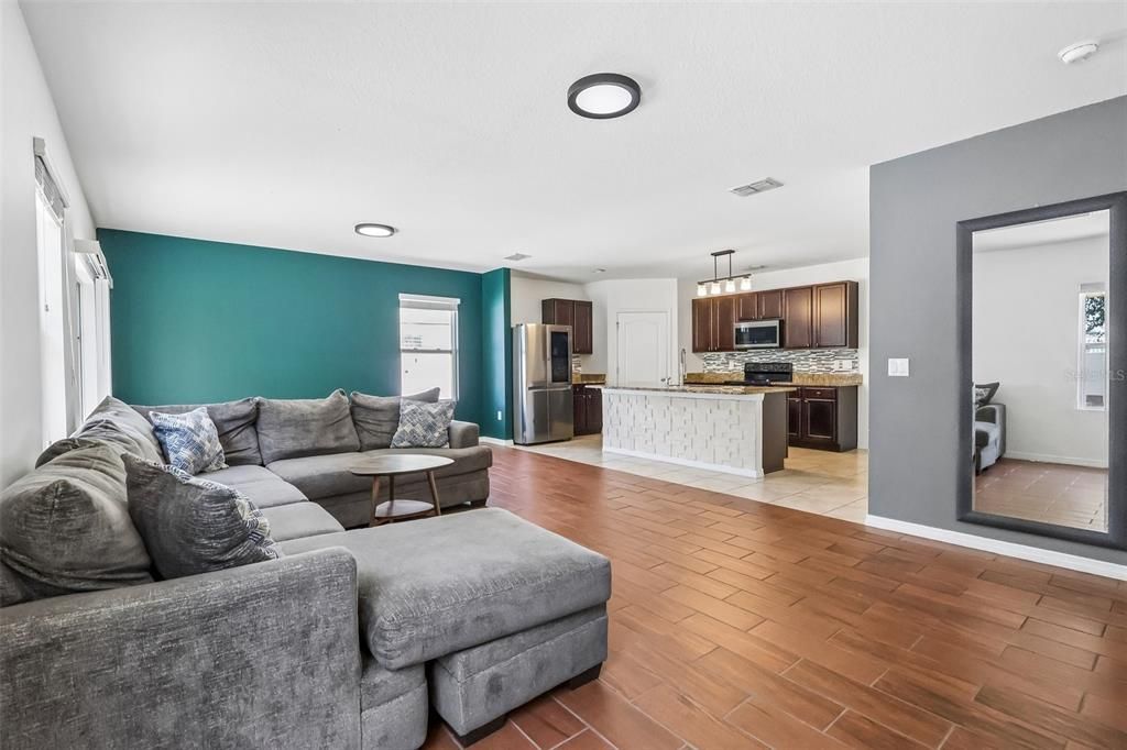 Active With Contract: $290,000 (4 beds, 2 baths, 1767 Square Feet)