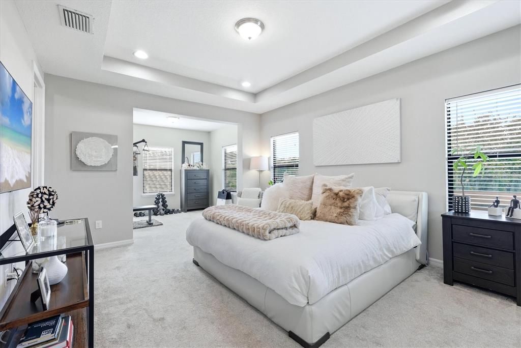 En Venta: $1,300,000 (4 camas, 3 baños, 3213 Pies cuadrados)