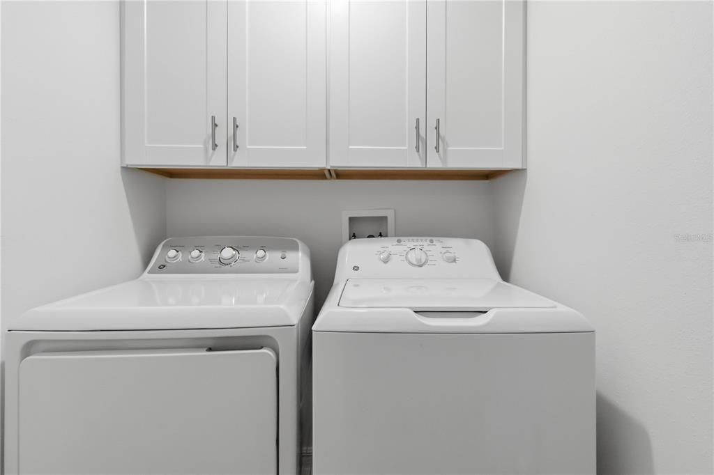На продажу: $249,900 (3 спален, 2 ванн, 1690 Квадратных фут)