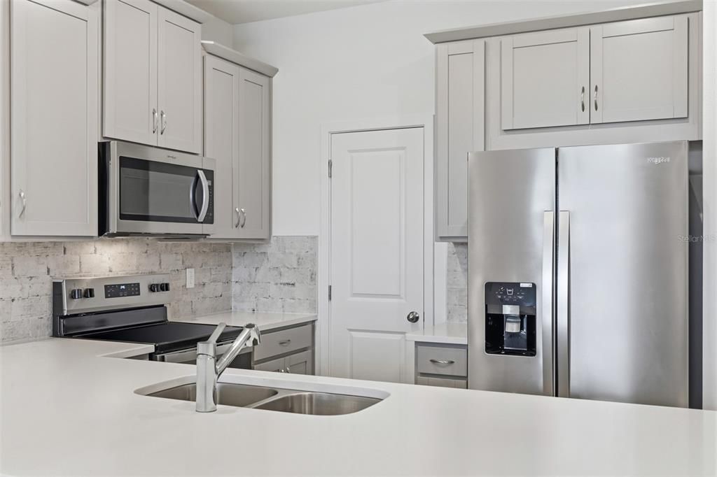 For Sale: $408,990 (3 beds, 2 baths, 1476 Square Feet)