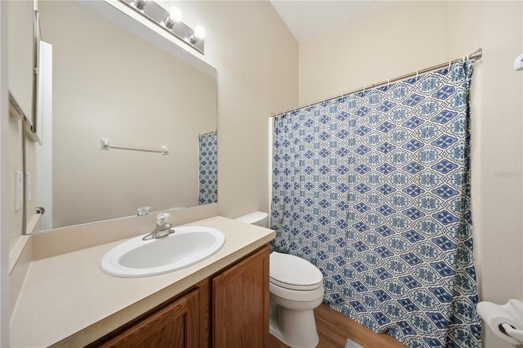 For Sale: $235,000 (3 beds, 2 baths, 1596 Square Feet)