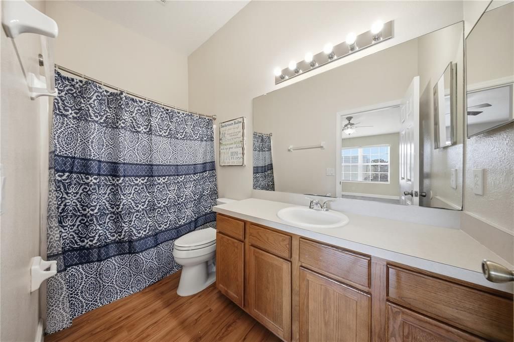 For Sale: $235,000 (3 beds, 2 baths, 1596 Square Feet)