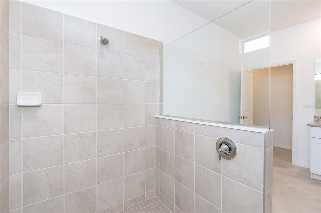 В аренду: $2,400 (3 спален, 3 ванн, 2177 Квадратных фут)