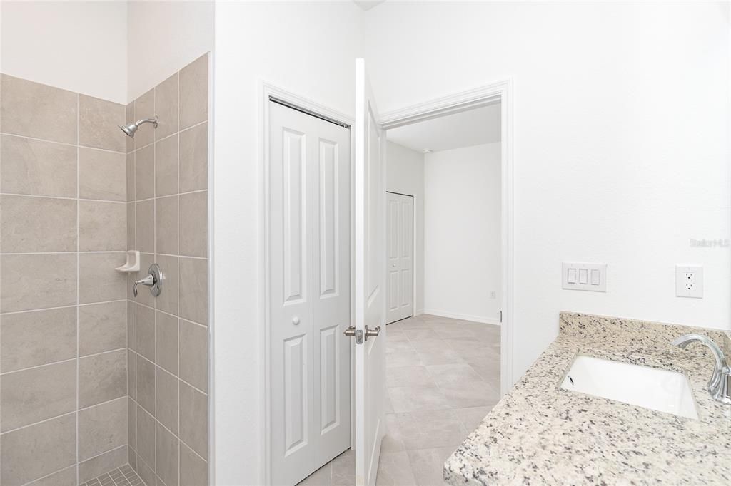 В аренду: $2,400 (3 спален, 3 ванн, 2177 Квадратных фут)