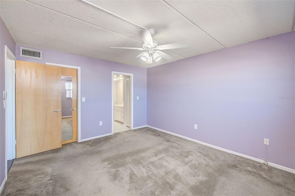 For Sale: $187,000 (2 beds, 2 baths, 1190 Square Feet)
