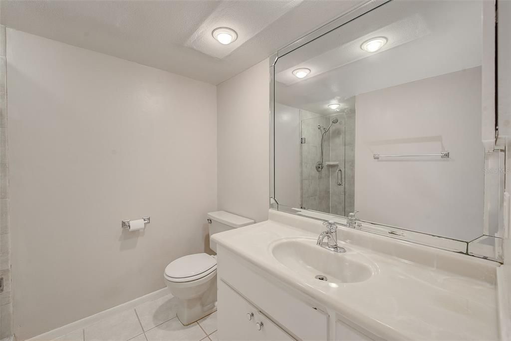 For Sale: $187,000 (2 beds, 2 baths, 1190 Square Feet)