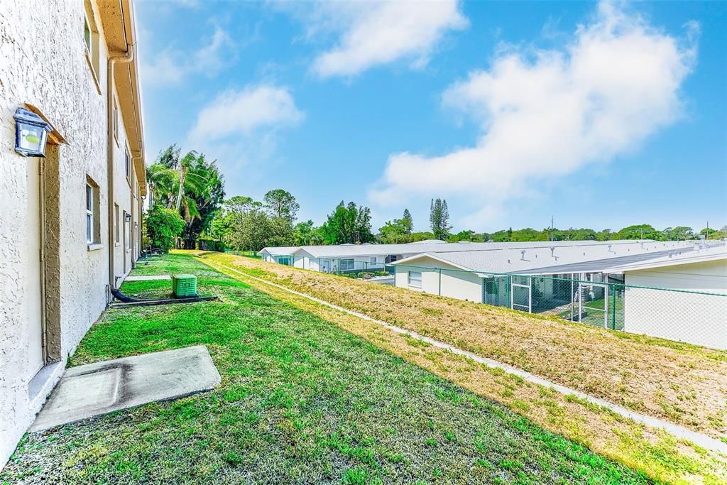 For Sale: $187,000 (2 beds, 2 baths, 1190 Square Feet)