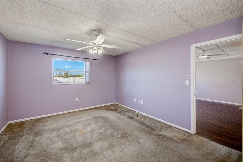 For Sale: $187,000 (2 beds, 2 baths, 1190 Square Feet)