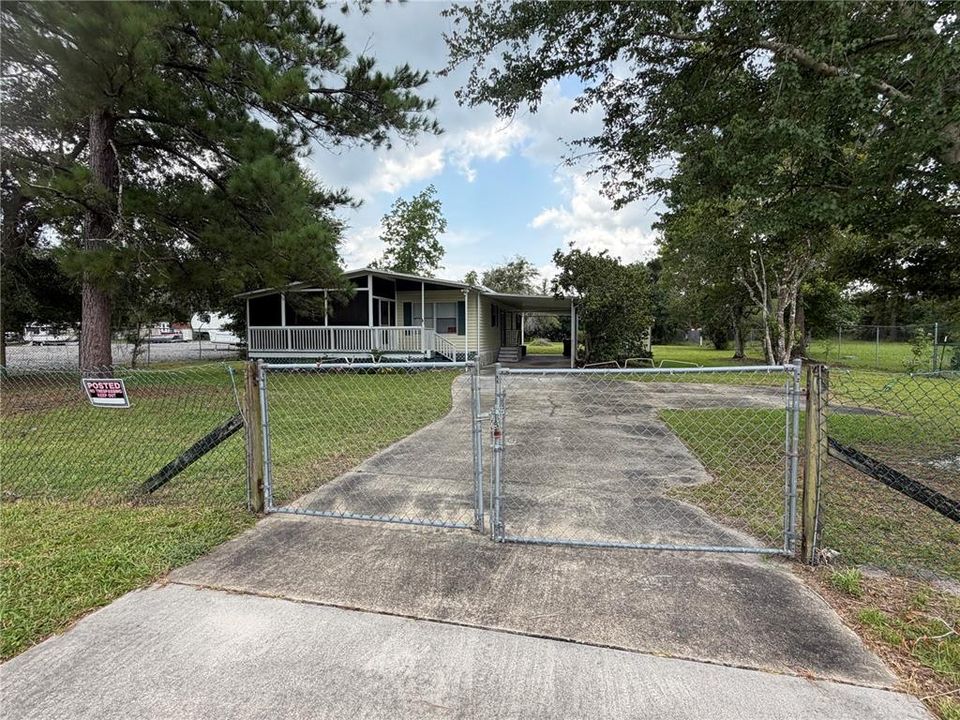 For Sale: $155,500 (2 beds, 2 baths, 1152 Square Feet)