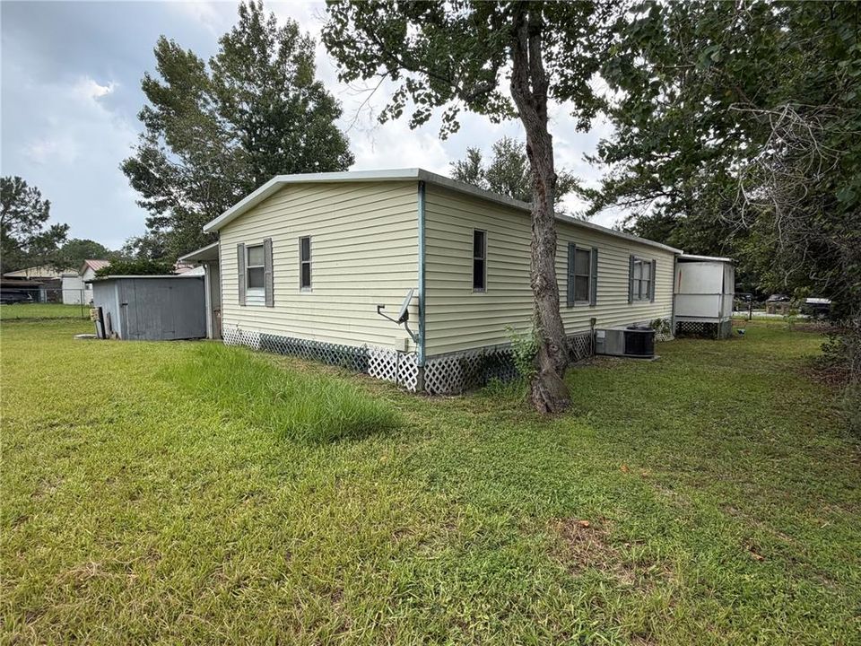 For Sale: $155,500 (2 beds, 2 baths, 1152 Square Feet)
