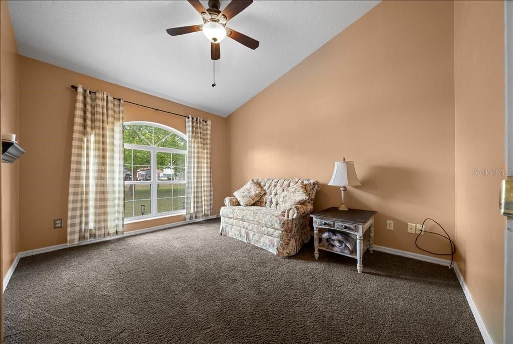 For Sale: $569,900 (3 beds, 2 baths, 2208 Square Feet)