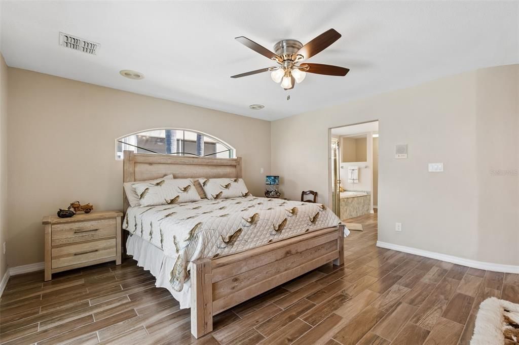 Active With Contract: $1,099,999 (3 beds, 3 baths, 2124 Square Feet)