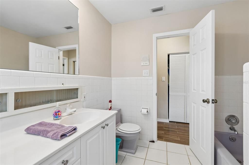 Active With Contract: $1,099,999 (3 beds, 3 baths, 2124 Square Feet)