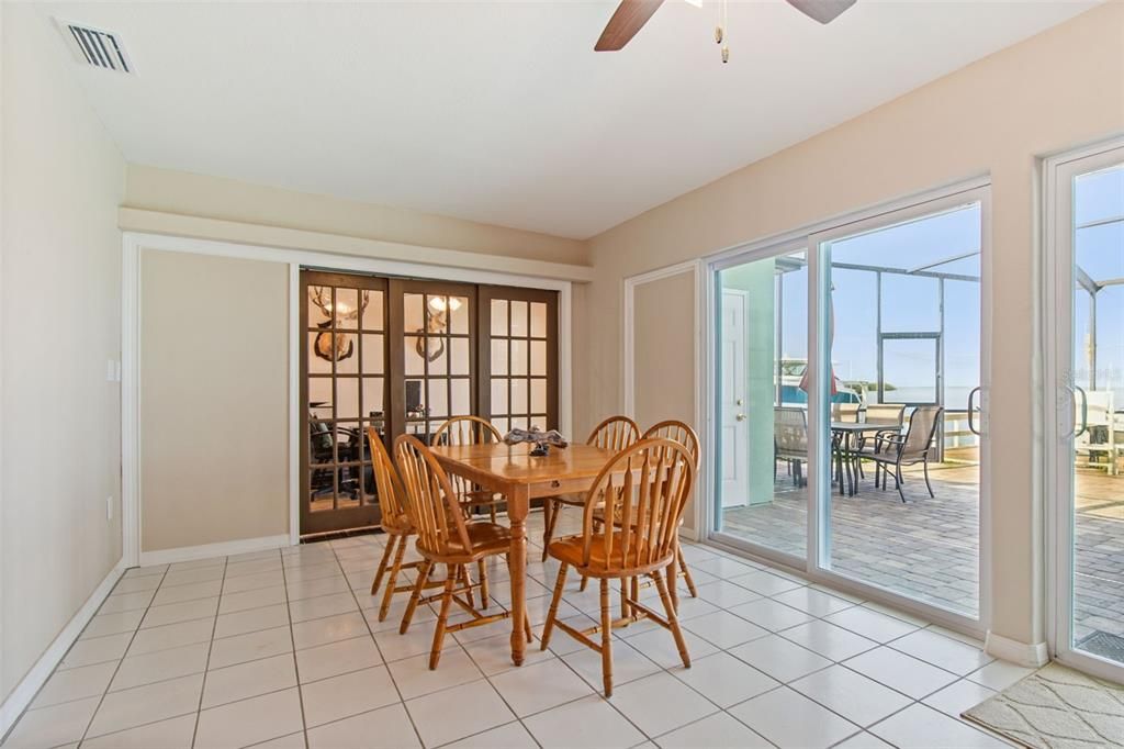 Active With Contract: $1,099,999 (3 beds, 3 baths, 2124 Square Feet)