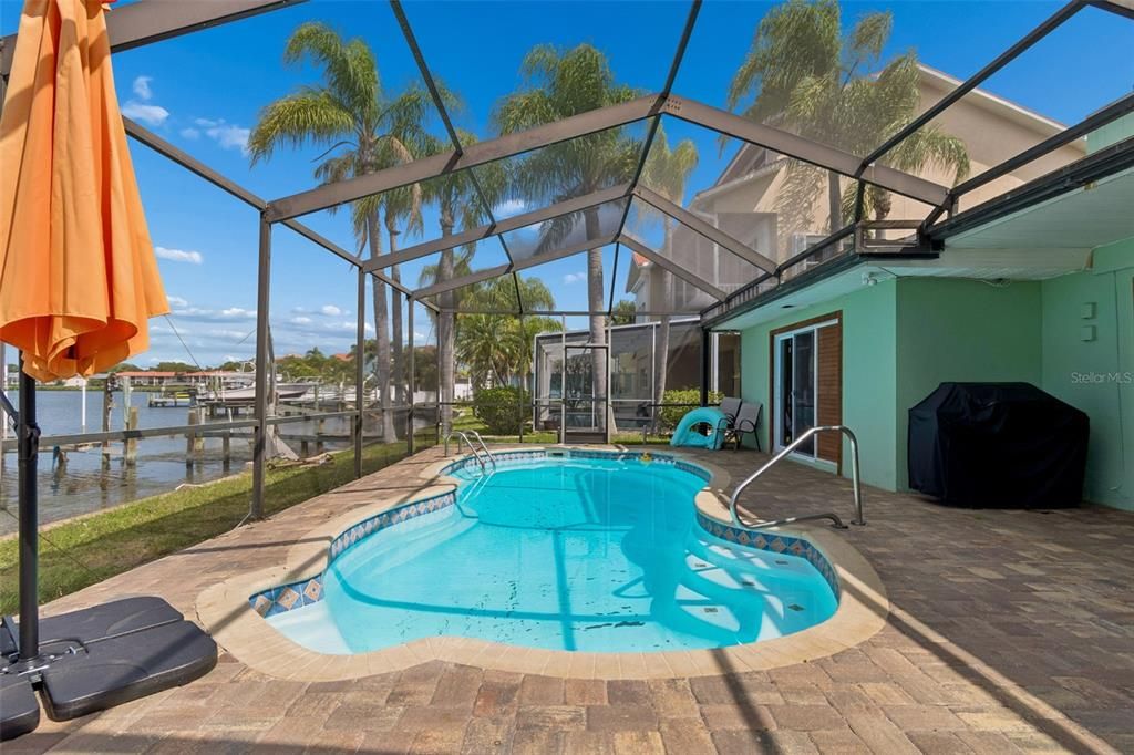 Active With Contract: $1,099,999 (3 beds, 3 baths, 2124 Square Feet)