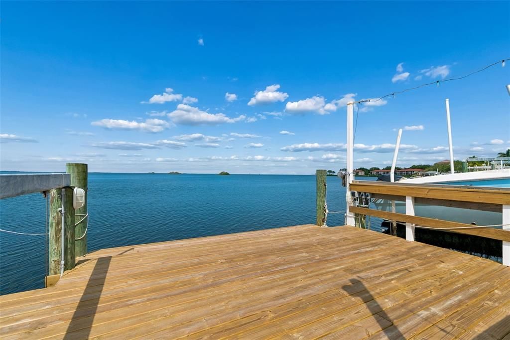 Active With Contract: $1,099,999 (3 beds, 3 baths, 2124 Square Feet)