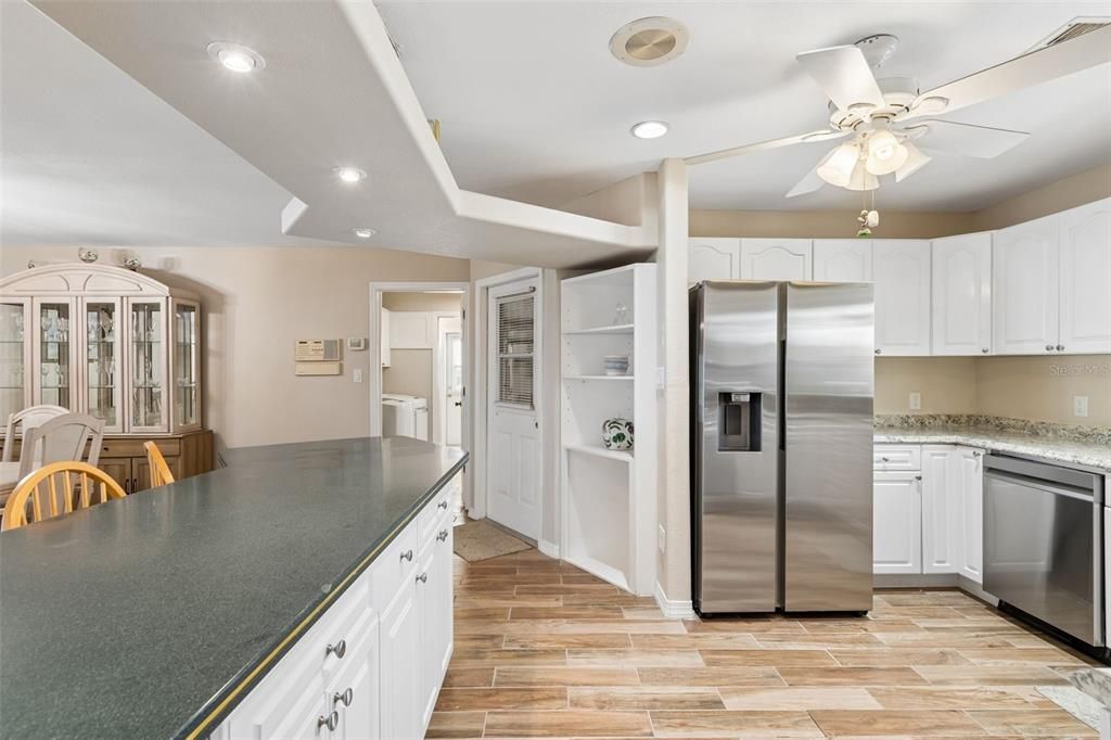 Active With Contract: $1,099,999 (3 beds, 3 baths, 2124 Square Feet)