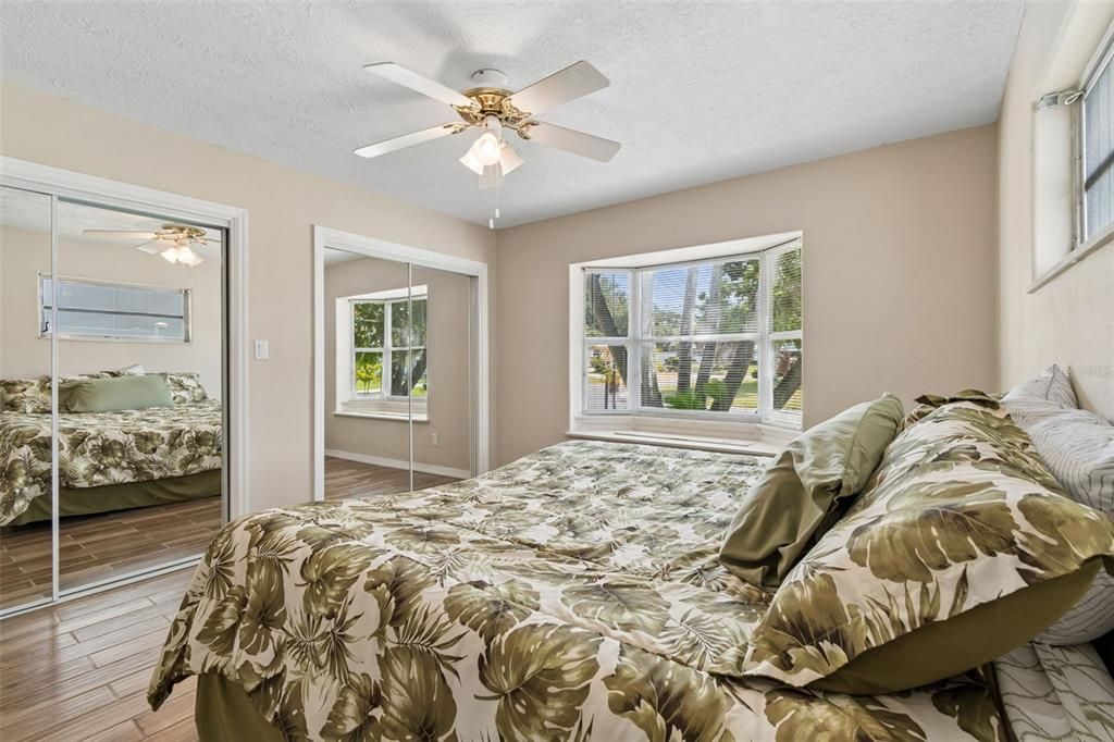 Active With Contract: $1,099,999 (3 beds, 3 baths, 2124 Square Feet)