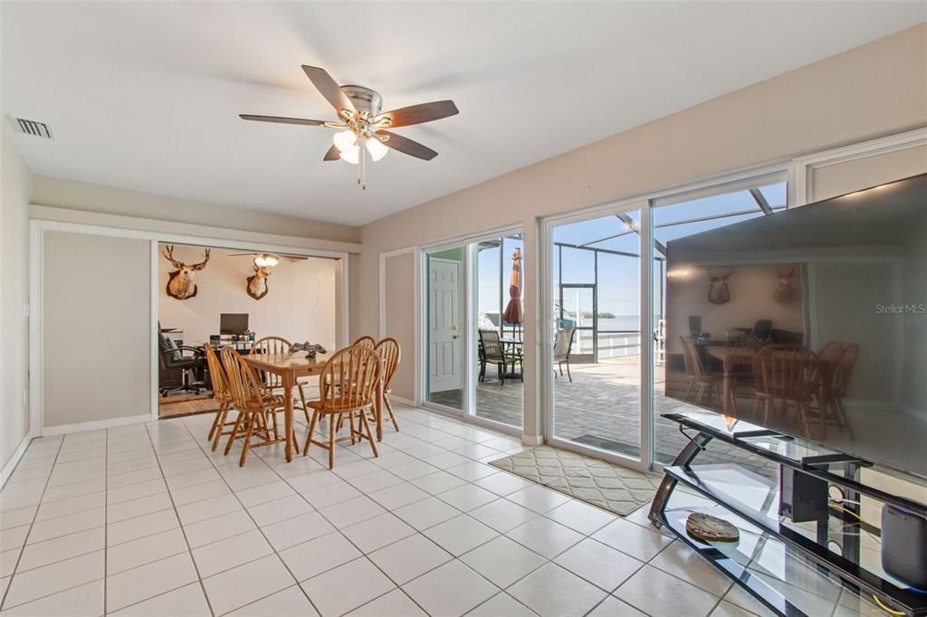 Active With Contract: $1,099,999 (3 beds, 3 baths, 2124 Square Feet)