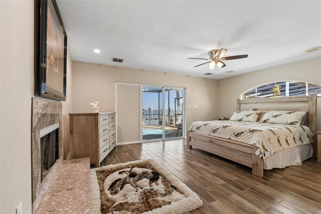 Active With Contract: $1,099,999 (3 beds, 3 baths, 2124 Square Feet)