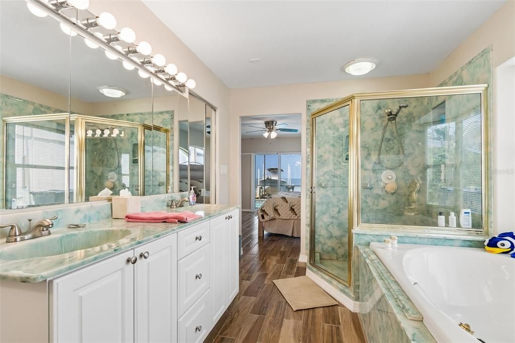 Active With Contract: $1,099,999 (3 beds, 3 baths, 2124 Square Feet)