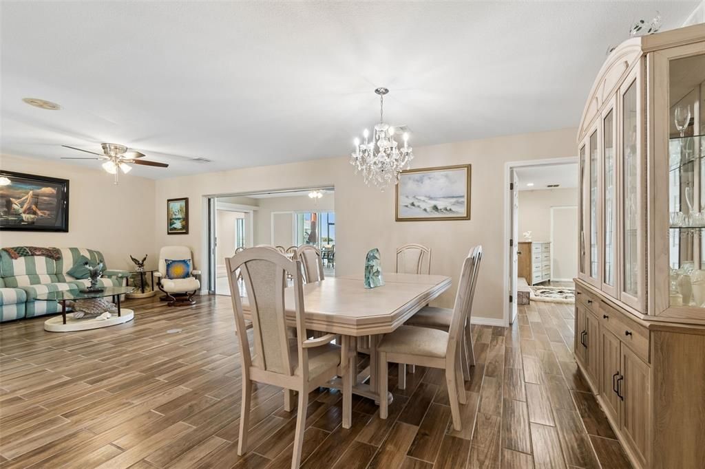 Active With Contract: $1,099,999 (3 beds, 3 baths, 2124 Square Feet)