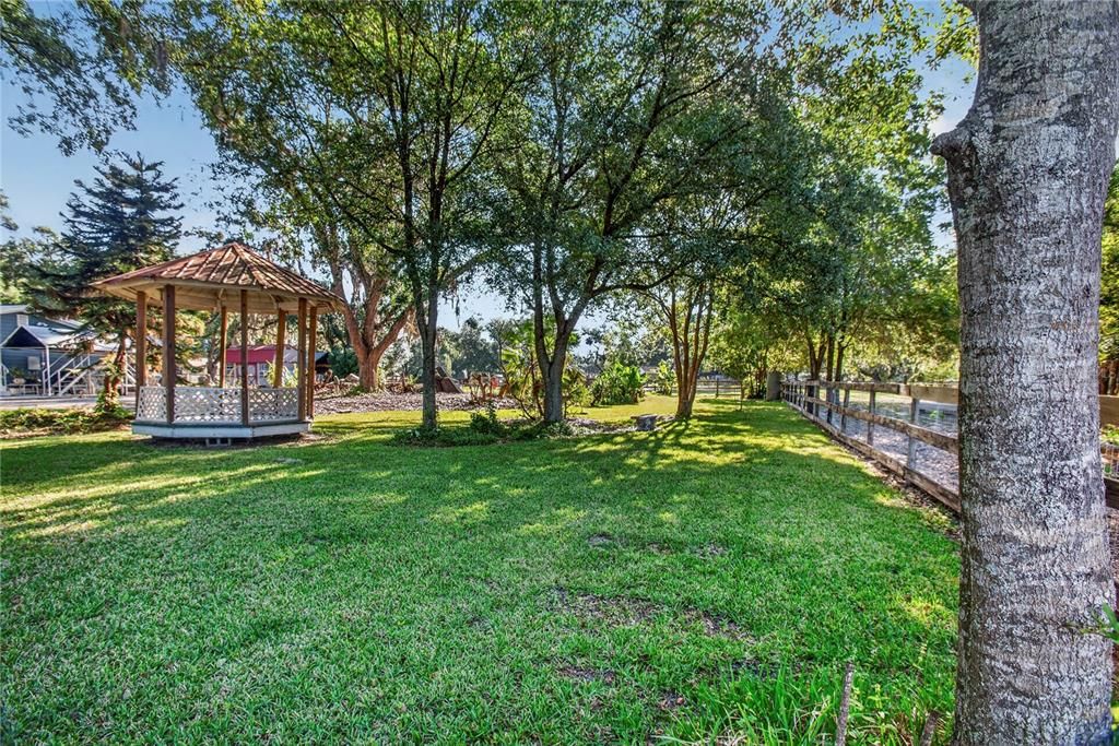 For Sale: $485,000 (1 beds, 1 baths, 1056 Square Feet)