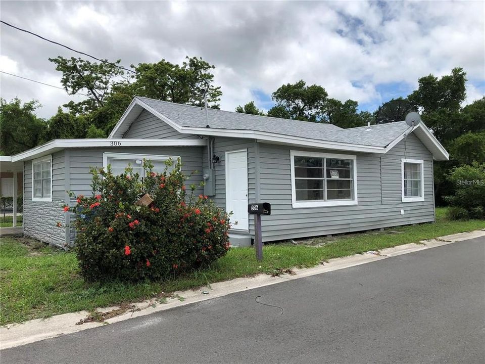 For Sale: $179,000 (3 beds, 1 baths, 768 Square Feet)