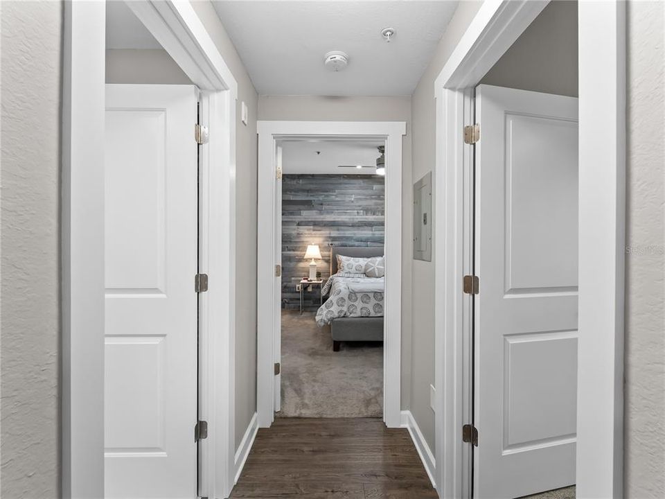 For Sale: $174,500 (2 beds, 2 baths, 949 Square Feet)