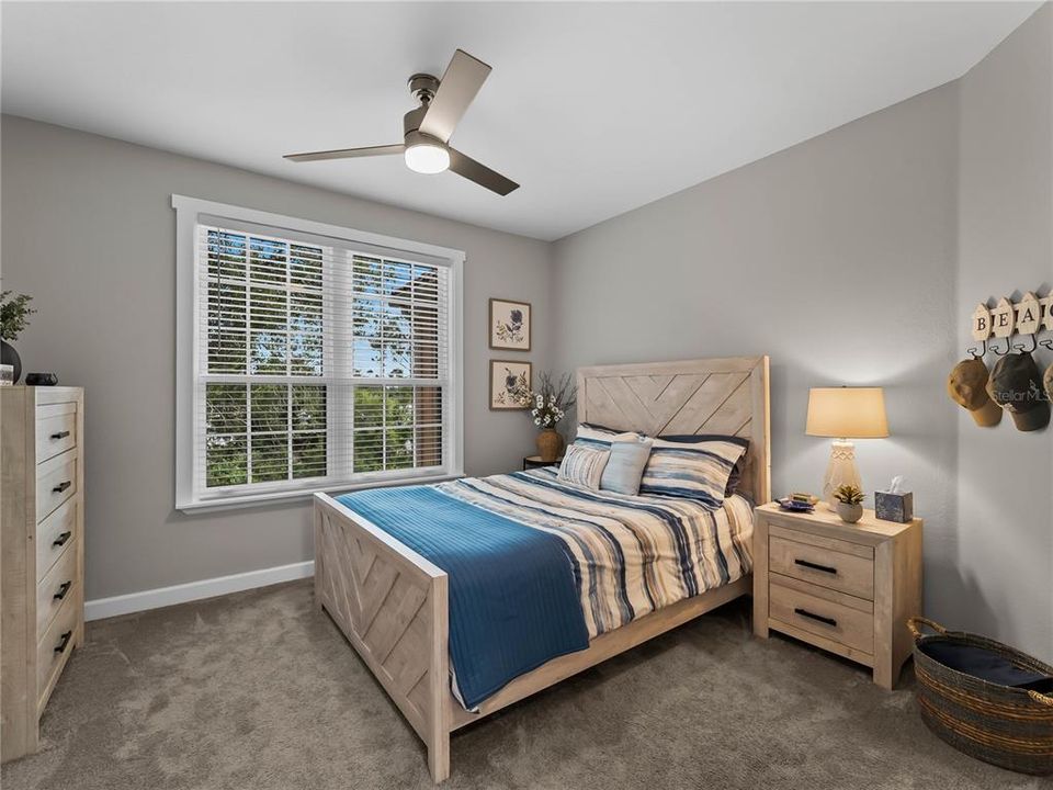 For Sale: $174,500 (2 beds, 2 baths, 949 Square Feet)