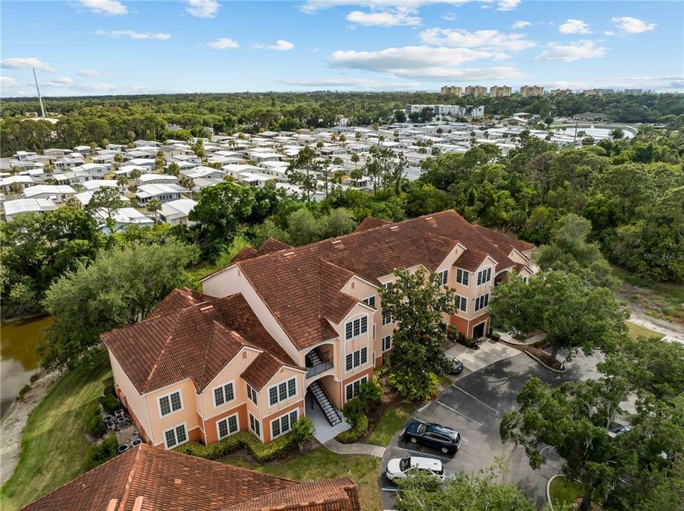 For Sale: $174,500 (2 beds, 2 baths, 949 Square Feet)